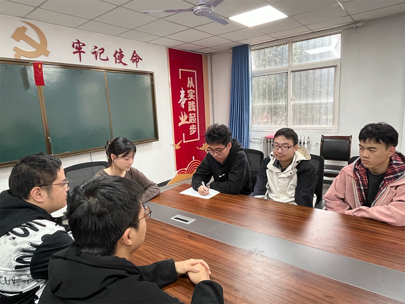 “一站式”学生社区｜“职海引航” 就业推进系列二 通信学院开展毕业班学生座谈